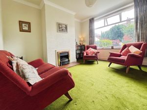 Dining room- click for photo gallery